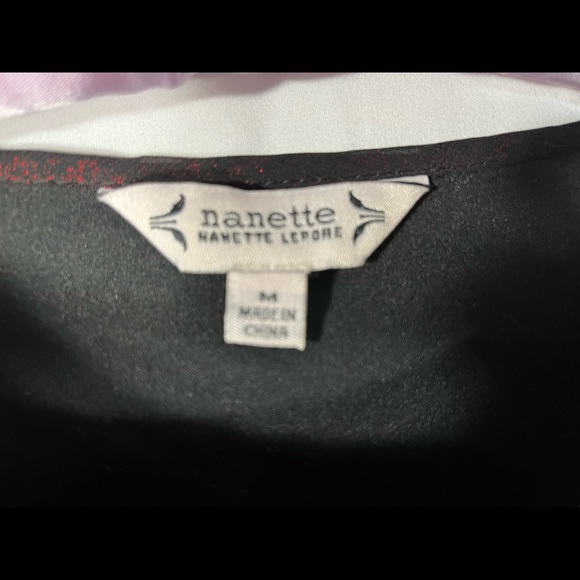 Nanette By Nanette Lepore Sz M Pin Tuck Detail In Red & Black With Metallic EUC! - Picture 3 of 5